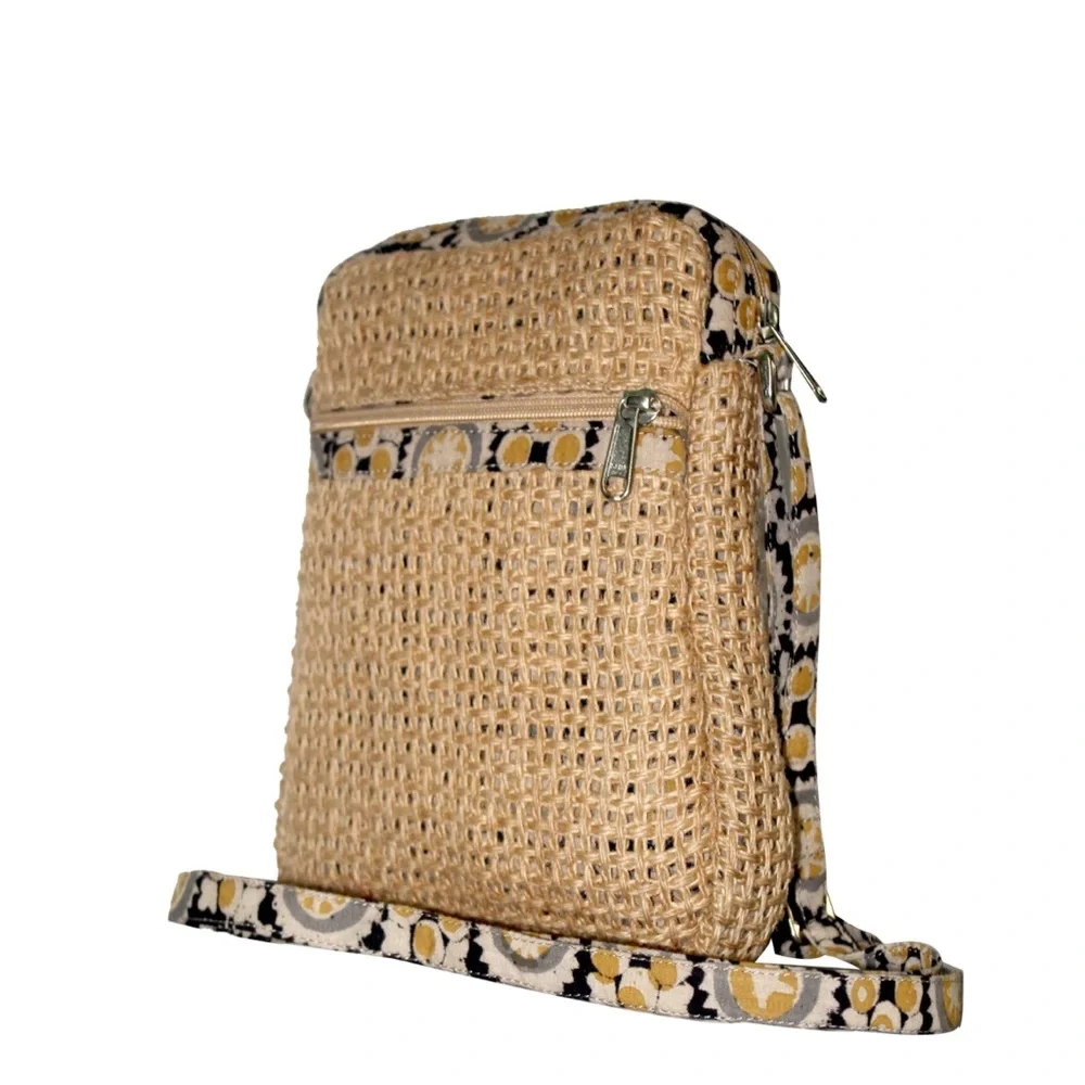 GreenJute “Hipster” Crossbody Bag - beige navy - zipper